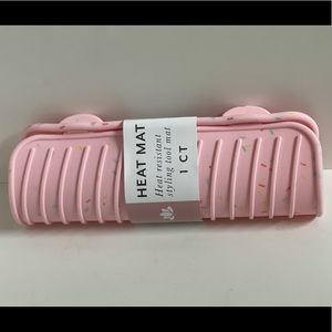 Styling tool heat mat, target pink heat mat, hard to find bullseye item,NWT